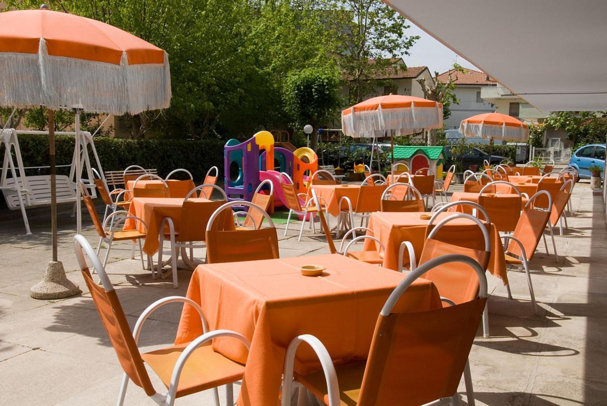 Hotel Savoia Cesenatico Esterno foto