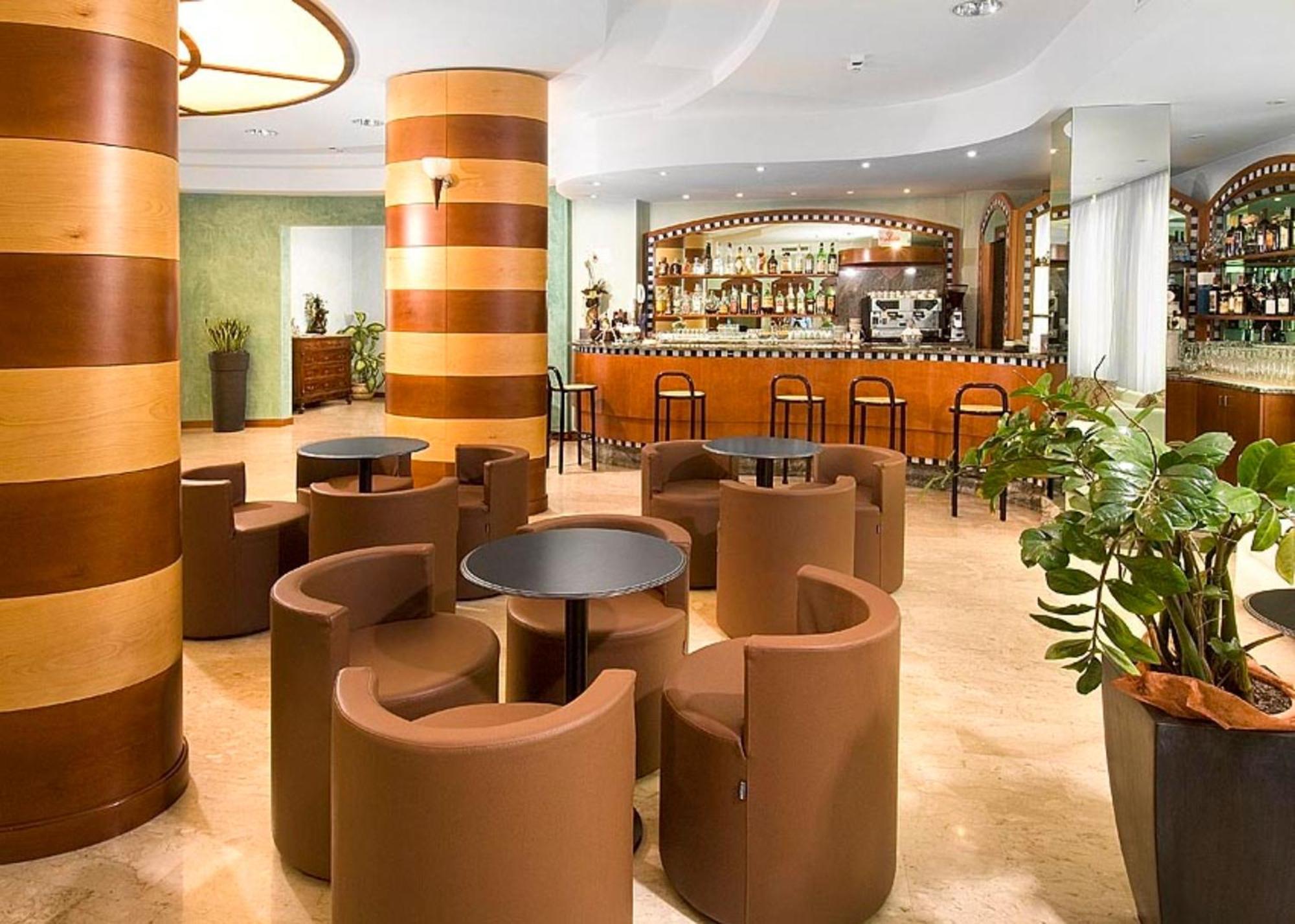 Hotel Savoia Cesenatico Esterno foto